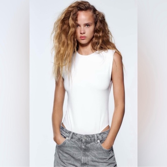ZARA BodySuit White Sleeveless Shoulder Pads Round Neck Snap Button Small NWT - Picture 7 of 9